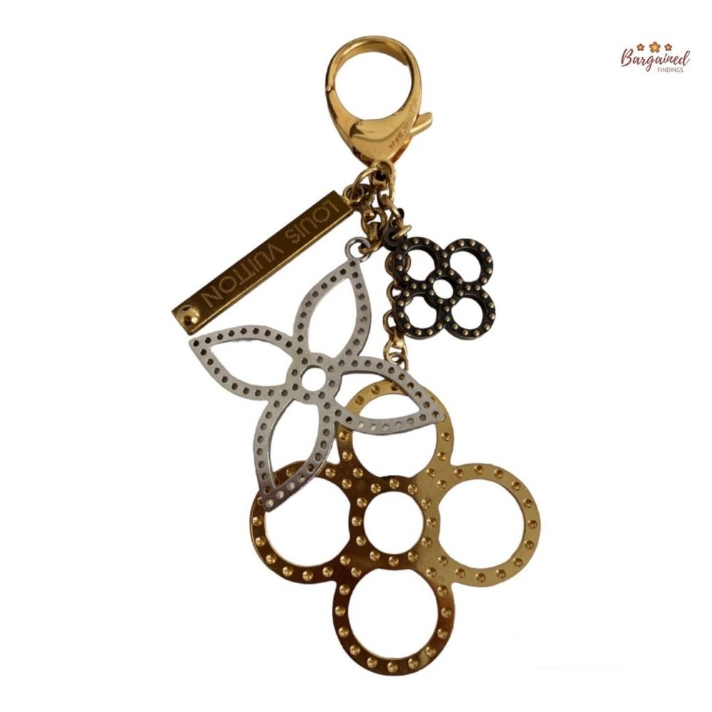 Authentic LOUIS VUITTON Goldtone Tapage Key Holder And Bag Charm